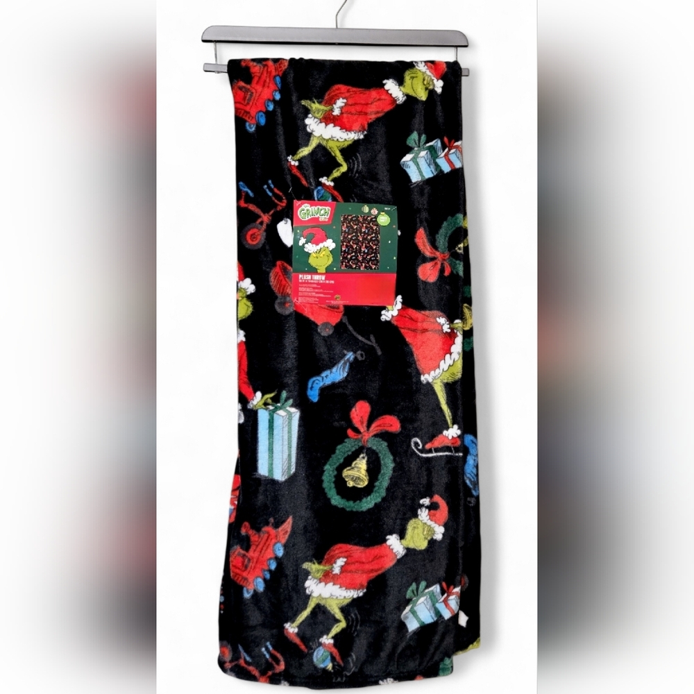 The Grinch Black Christmas Plush Throw Blanket 50 x 70